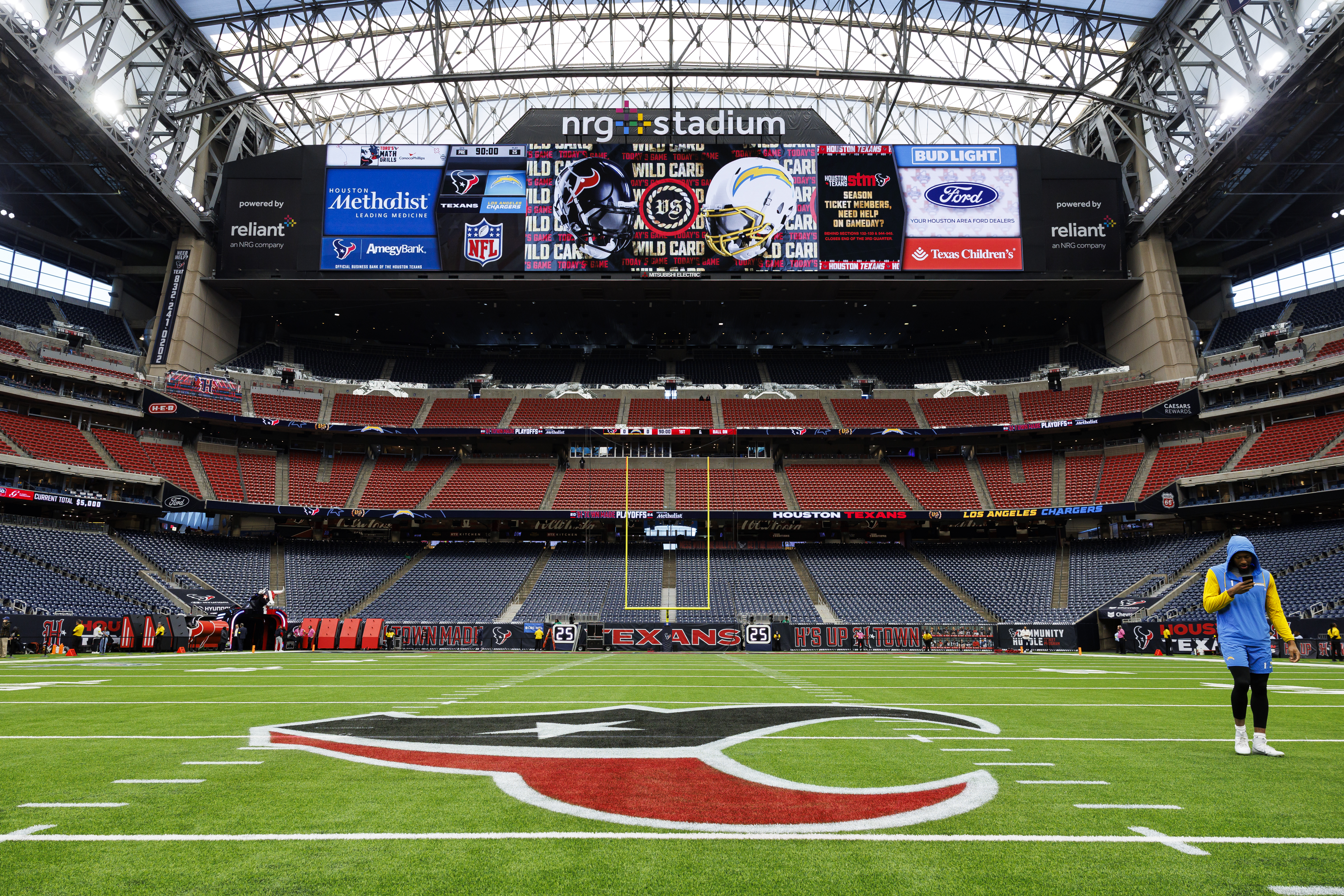 AFC Wild Card Playoffs: Los Angeles Chargers v Houston Texans